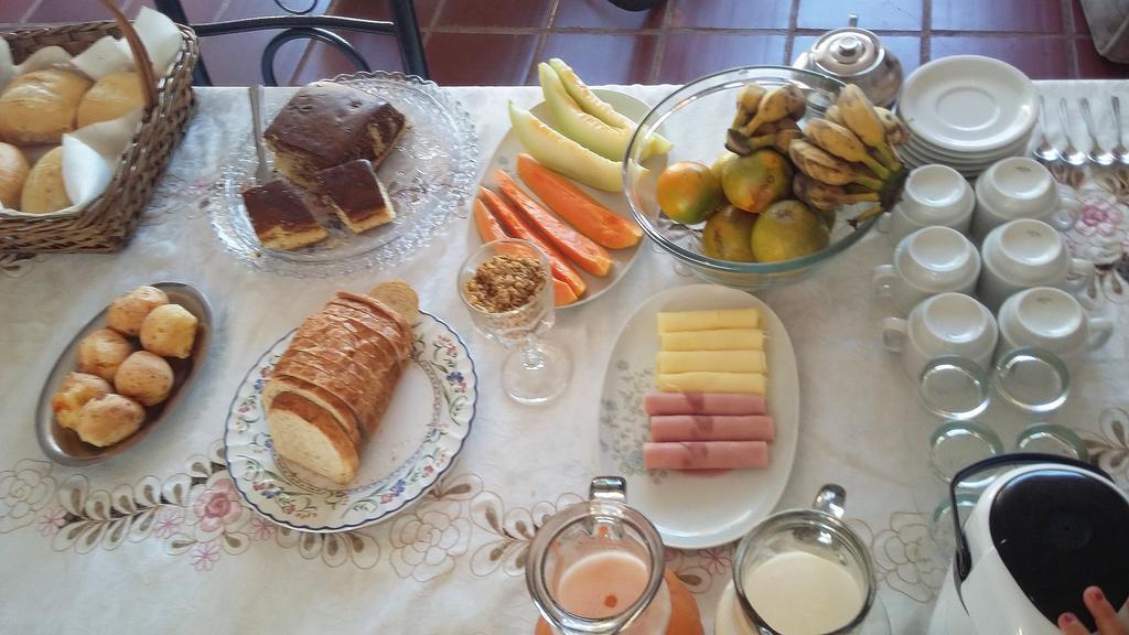 Aconchego Lar Cama E Cafe Bed and Breakfast Φοζ ντο Ιγκουασού Εξωτερικό φωτογραφία