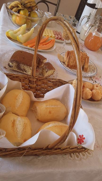 Aconchego Lar Cama E Cafe Bed and Breakfast Φοζ ντο Ιγκουασού Εξωτερικό φωτογραφία
